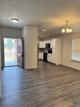 909 2nd St in Cuero, TX - Building Photo - Building Photo