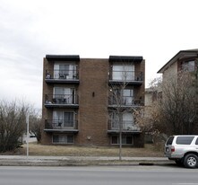 1703 11th Ave SW in Calgary, AB - Building Photo