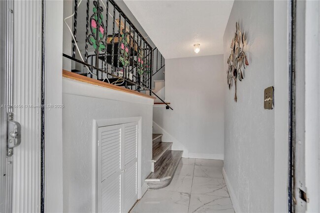 141 McArthur Pkwy in Pembroke Pines, FL - Building Photo - Building Photo