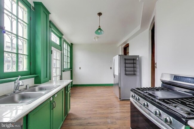 property at 140 Bryant St NW