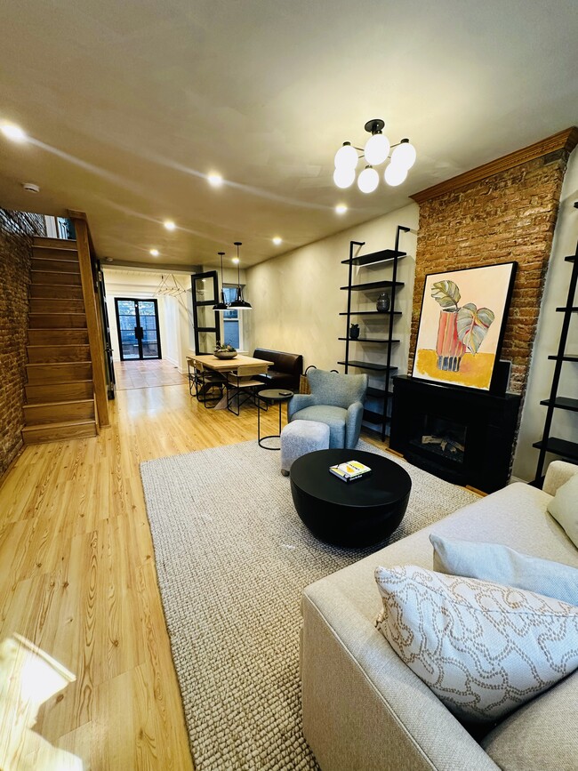 615 S Bambrey St in Philadelphia, PA - Building Photo - Building Photo