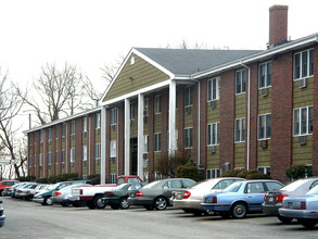 Mount Vernon Apartments in Woonsocket, RI - Foto de edificio - Building Photo