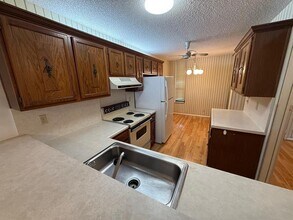 6215 Coral Lake Dr in Margate, FL - Building Photo - Building Photo