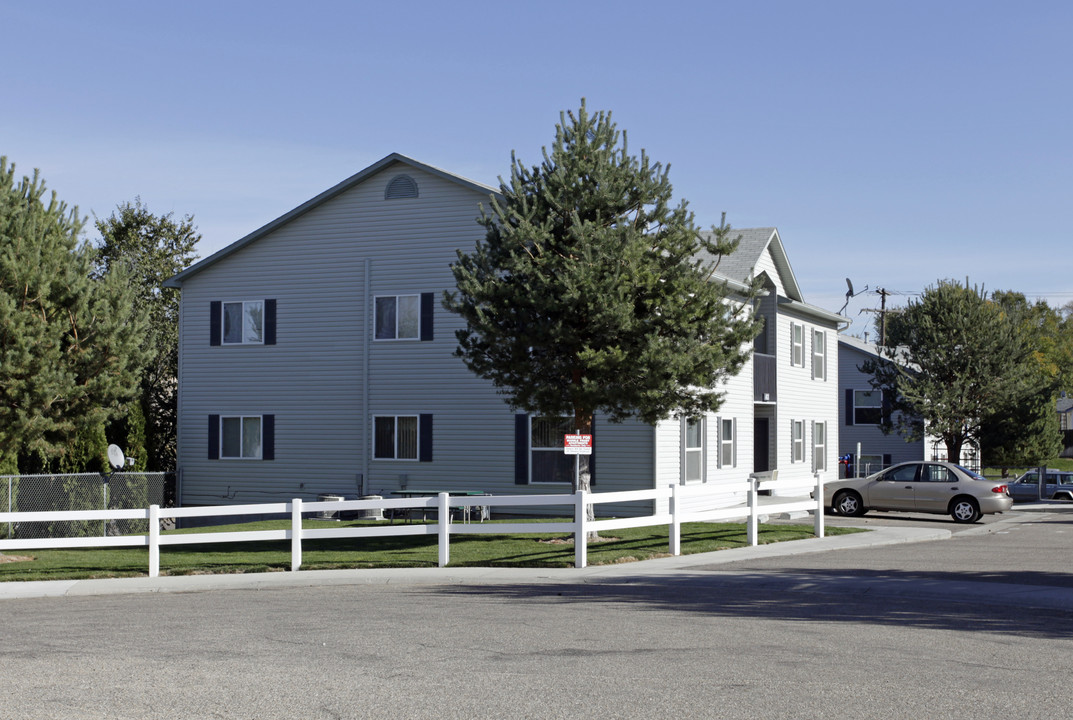 Marble Front Apartments in Caldwell, ID - Building Photo