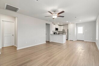 7522 Thrips Ln in Richmond, TX - Building Photo - Building Photo