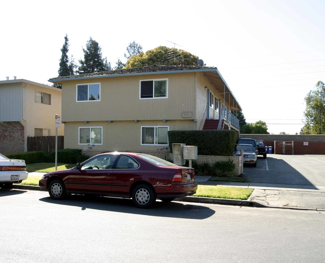 794 Deland Ave in San Jose, CA - Foto de edificio - Building Photo