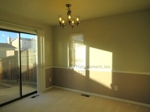 8013 Lexington Park Dr in Colorado Springs, CO - Building Photo - Building Photo