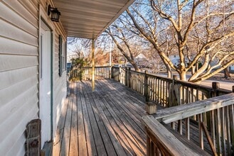 1122 Franklin St in Cedar Falls, IA - Foto de edificio - Building Photo
