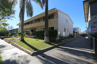 The Ramona Apartments in West Hollywood, CA - Foto de edificio - Building Photo