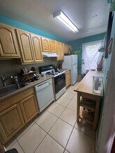 160 Sumac St, Unit 3 in Philadelphia, PA - Building Photo - Building Photo