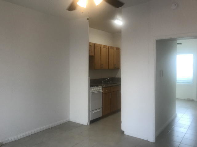 1220 Pensacola St in Honolulu, HI - Building Photo - Building Photo