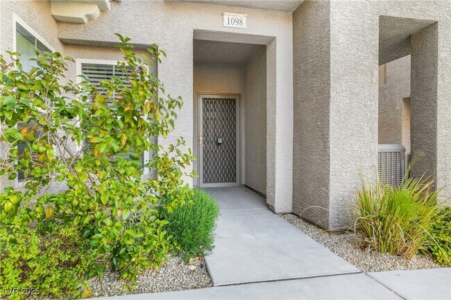 11890 Tevare Ln in Las Vegas, NV - Building Photo - Building Photo