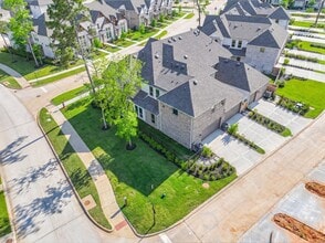 304 Fields Ln in Montgomery, TX - Building Photo - Building Photo
