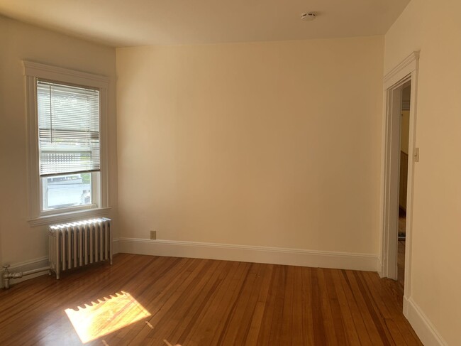 52 Percival St, Unit 1 in Boston, MA - Foto de edificio - Building Photo