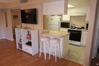 1492 S Camino Real in Palm Springs, CA - Building Photo - Building Photo