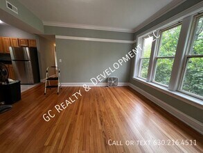 2144 W Estes Ave in Chicago, IL - Building Photo - Building Photo