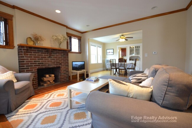 11 City View Rd in Brookline, MA - Foto de edificio - Building Photo