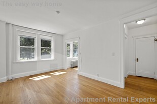 172 Maple St in Malden, MA - Building Photo