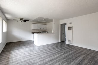 Glen Forest Apartments in Anaheim, CA - Building Photo - Interior Photo