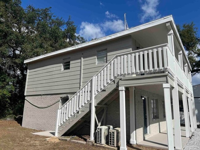 6642 Applegate St in Milton, FL - Building Photo - Building Photo
