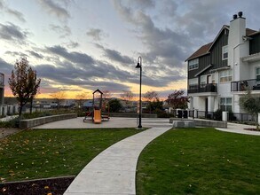 4063 Dobbins Loop in Dublin, CA - Building Photo - Building Photo