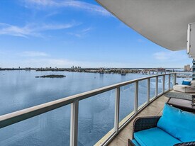 665 NE 25th St in Miami, FL - Building Photo