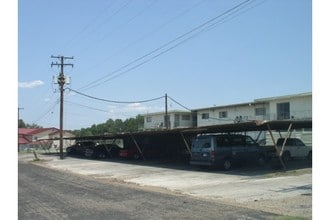 Willow Creek Apartments in Longview, TX - Building Photo - Building Photo