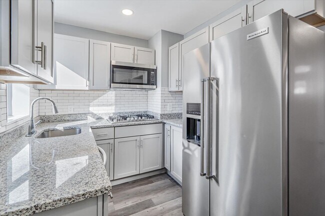 516 Warner St in Baltimore, MD - Building Photo - Building Photo