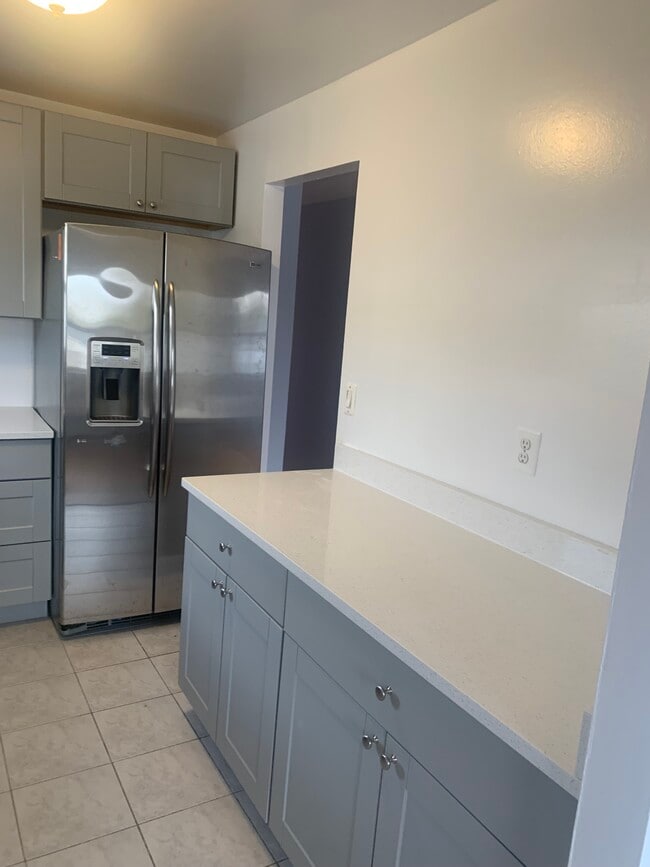 7963 78th Ave in Glendale, NY - Building Photo - Building Photo