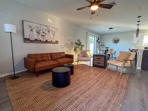 6819 San Bruno Dr in Sebring, FL - Building Photo - Building Photo