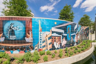 Soap Factory Apartments in San Antonio, TX - Foto de edificio - Building Photo
