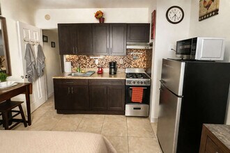 338 Van Buren St in Hollywood, FL - Building Photo - Building Photo