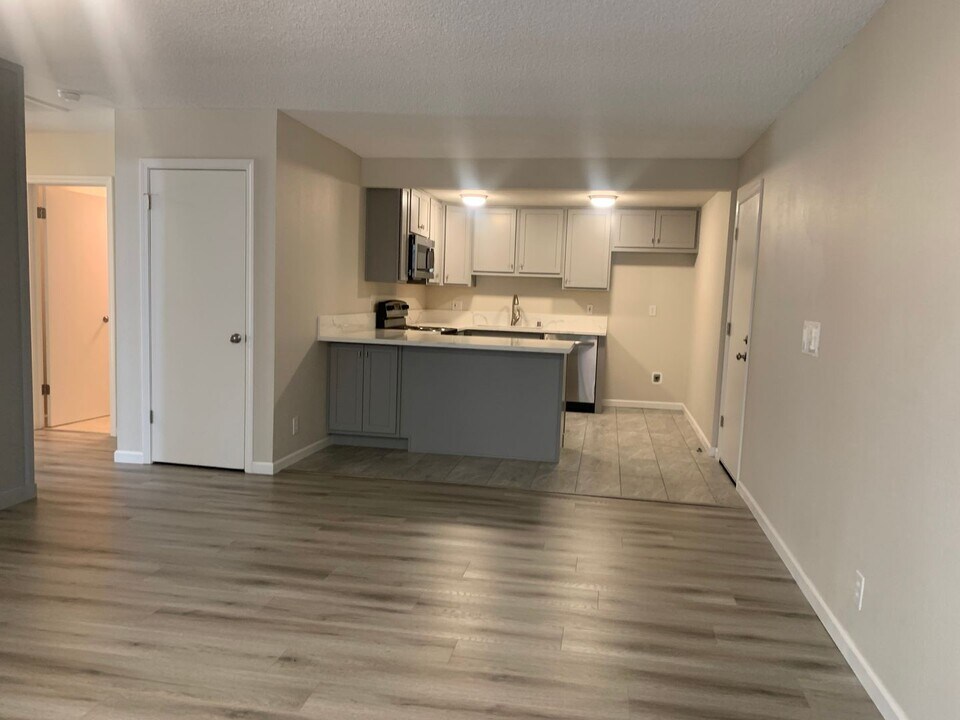5417-5419 E Knoll Dr in Fair Oaks, CA - Building Photo