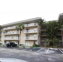 405 S Pine Island Rd in Plantation, FL - Building Photo - Building Photo