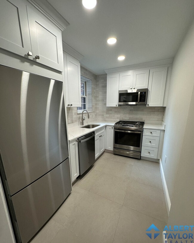 35 Park St, Unit 2, Unit 2
