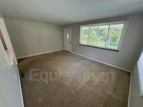 10541 Eltzroth Rd in Goshen, OH - Building Photo - Building Photo
