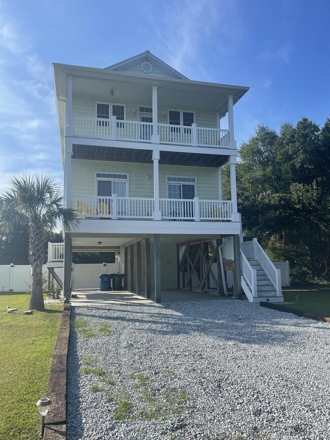 property at 184 Grandview Dr