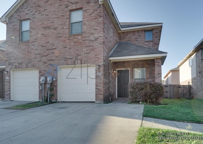 2340 Aldergate Dr