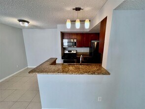 5164 Conroy Rd in Orlando, FL - Building Photo - Building Photo