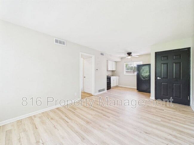 property at 1625 Washington Blvd