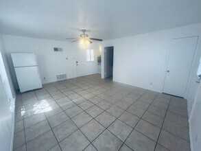1008 Clayton Nolen Dr in Horseshoe Bay, TX - Building Photo - Building Photo