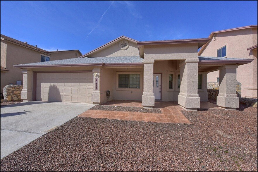 7077 Luz De Sol Dr, Unit 232 in El Paso, TX - Building Photo