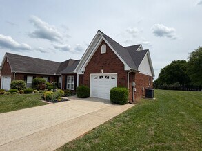 1702 Thomas Ct in Murfreesboro, TN - Building Photo - Building Photo