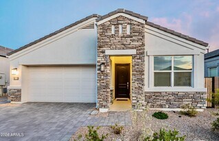 2045 East Charlotte Dr in Phoenix, AZ - Building Photo