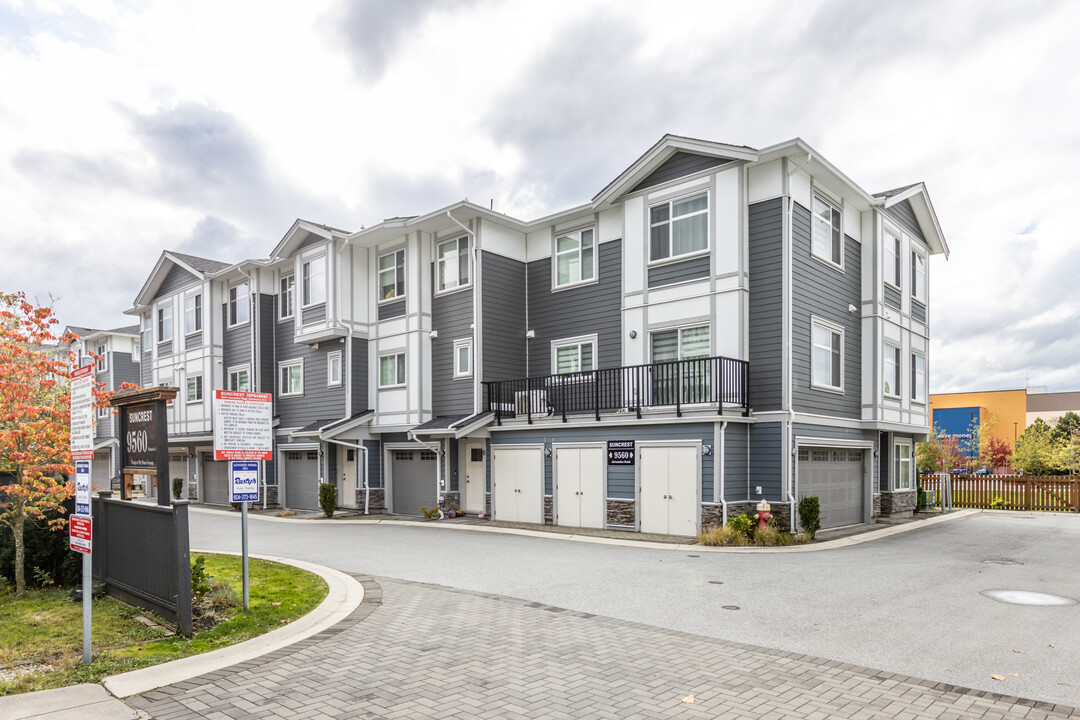 Suncrest in Richmond, BC - Building Photo