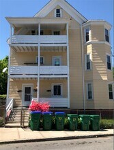 77 Lyman Ave, Unit 2 in Medford, MA - Building Photo - Building Photo