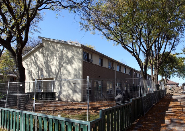 1874 Sheppard Ave W in Toronto, ON - Building Photo - Primary Photo