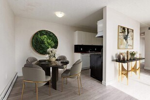 Cassils Plaza in Brooks, AB - Building Photo