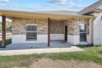 4007 Golden Eagle Dr in Bryan, TX - Building Photo - Building Photo