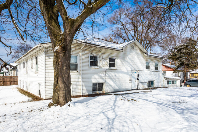 Ecorse Apartments in Ecorse, MI - Building Photo - Building Photo